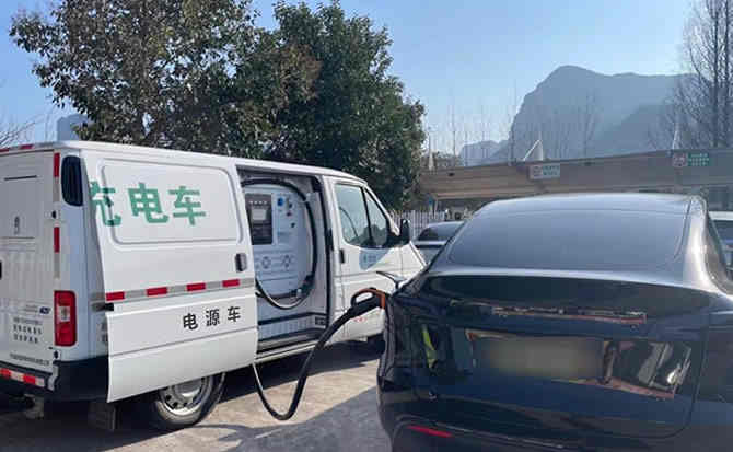 松潘汽车搭电